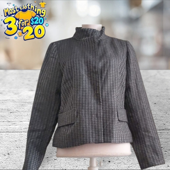 Coldwater Creek Jackets & Blazers - Coldwater creek short jacket size 8